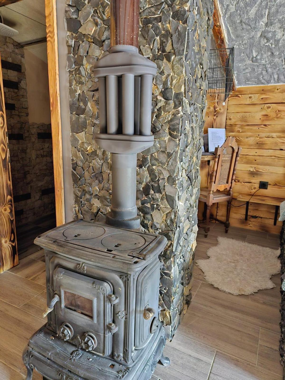 Apartment Zemljane Kucice Kresevo