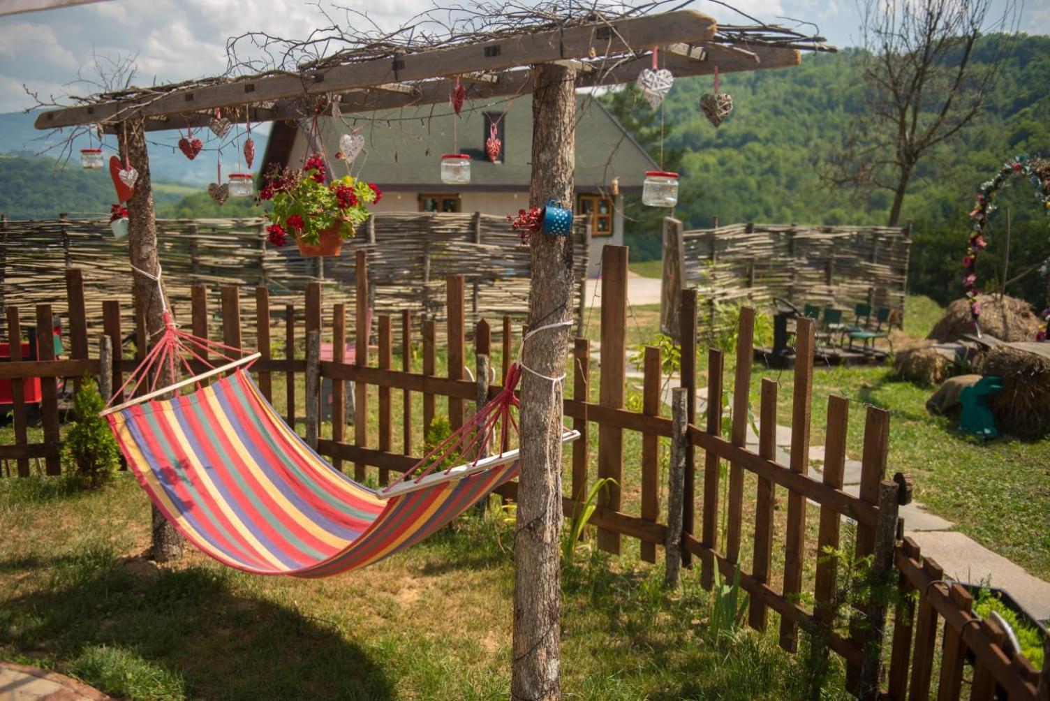 Zemljane Kucice Apartment Kresevo